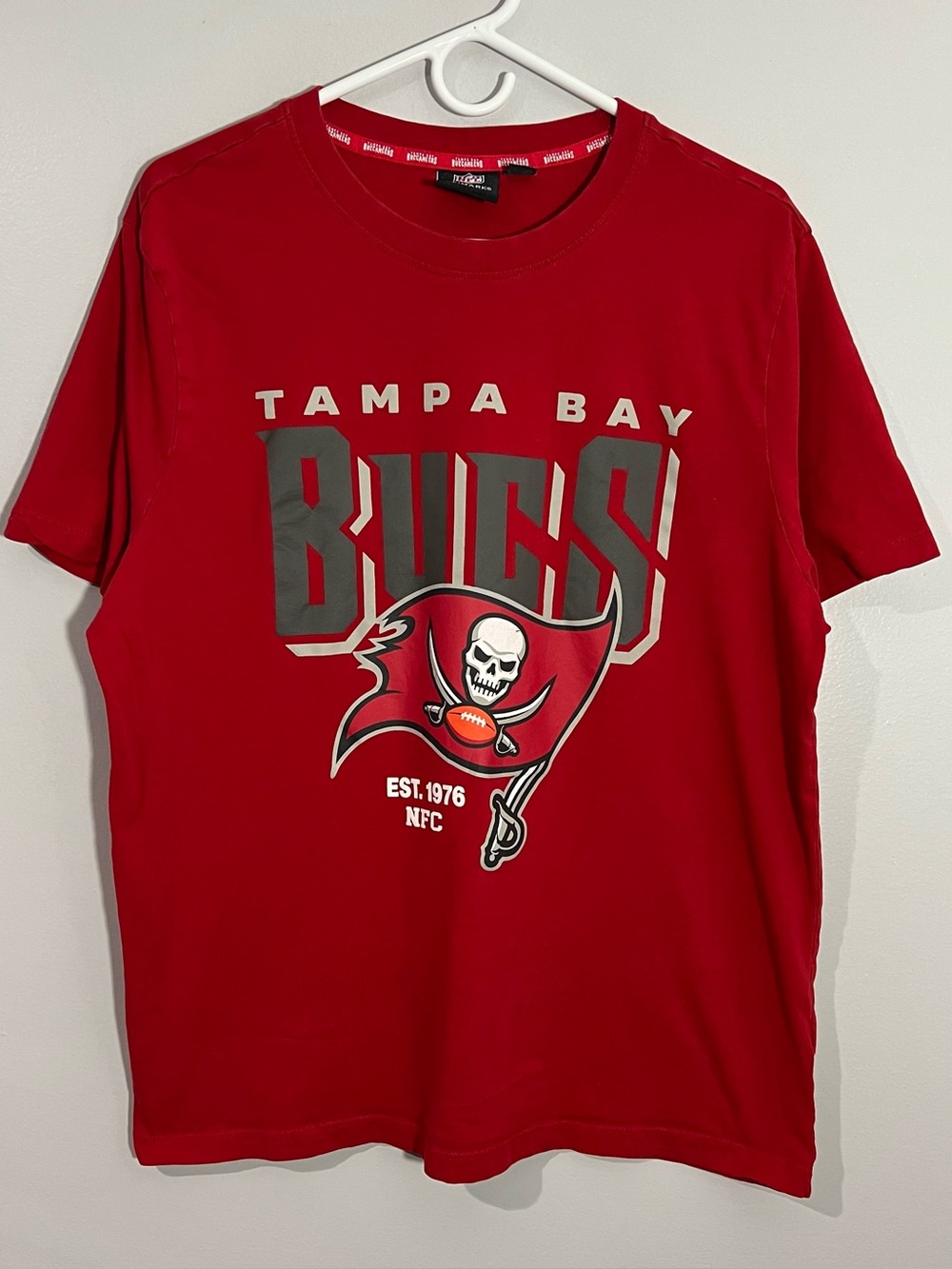 Primark X NFL Tampa Bay Buccaneers Football Red Short Sleeve T-Shirt Mens Large